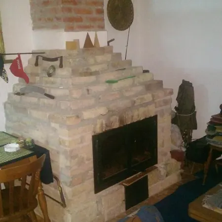 Vikendica Kamenica 度假居 *
